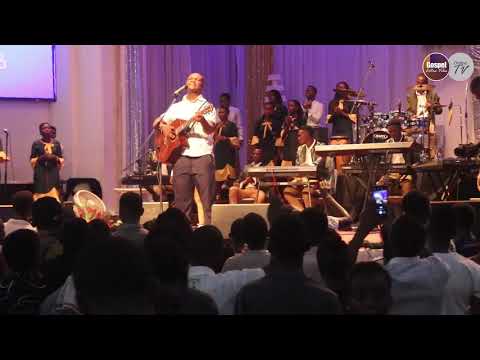 BOAZ DANKEN AKIIMBA MFINYANZI WATU WALITEMBELEWA NA NGUVU ZA MUNGU ISIVYOKAWAIDA