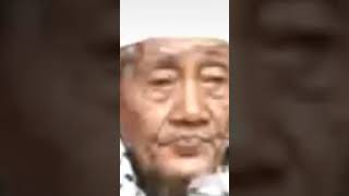 Download lagu 'Belajarlah berbicara, atau melangkah sesuai kapasitas.' - KH. Husein Ilyas Mojokerto mp3