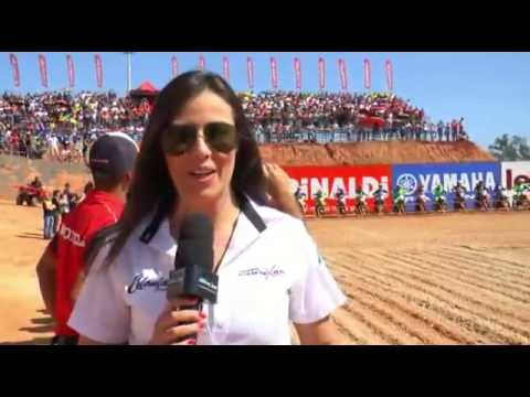 Mariane Schuller na cobertura do Brasileiro de Motocross em Limeira