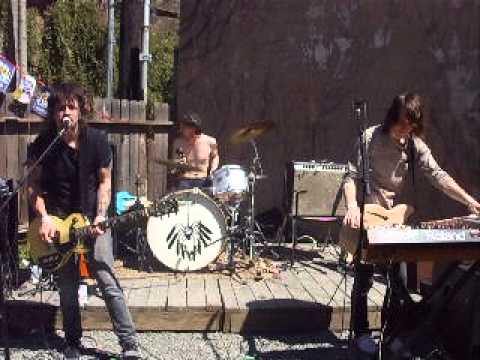 Summerbirds in the Cellar -  The Hero Boys / The Folding Men Live in Austin Texas SXSW 2008