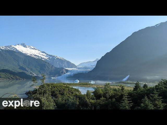 メンデンホール・グレイシャー（メンデンホール氷河、メンデンホール湖、Nugget Falls、山肌には野生のマウンテンゴートが時折姿を現す）