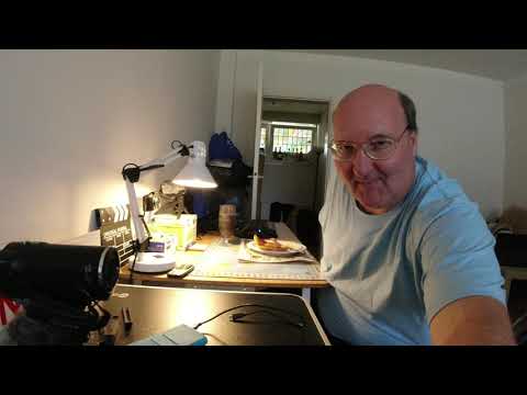 MongoTV_3204 - English Vlog_0112 - Eating Pizza For Breakfast Sunday