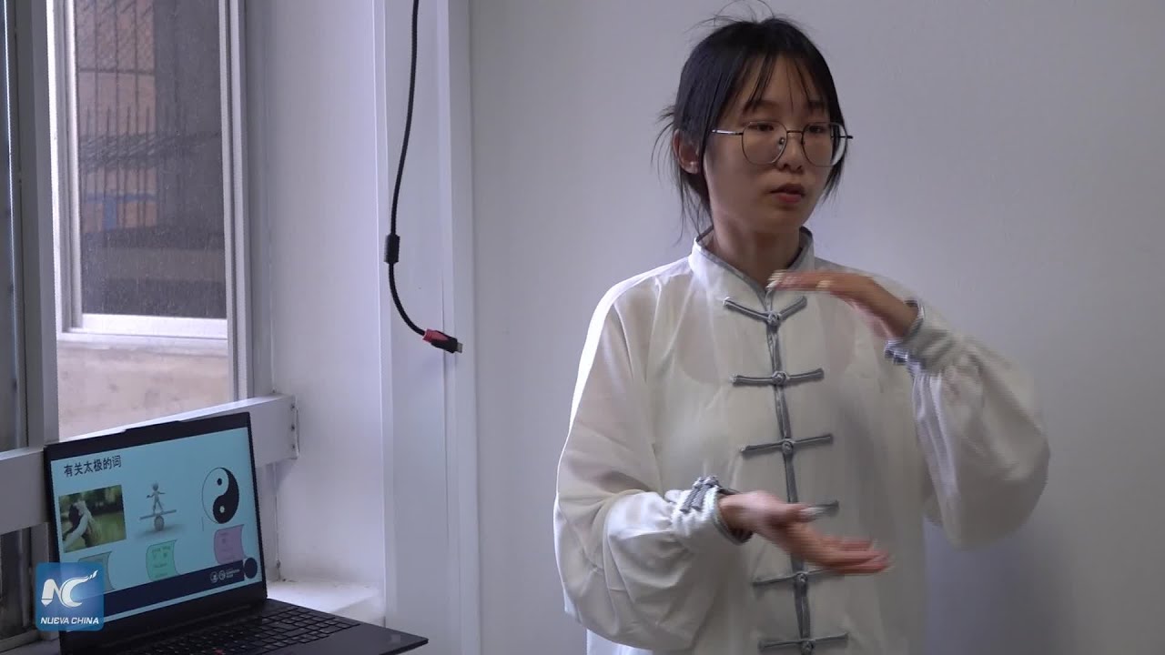 Peruanos armonizan cuerpo y mente mediante práctica del Tai Chi chino