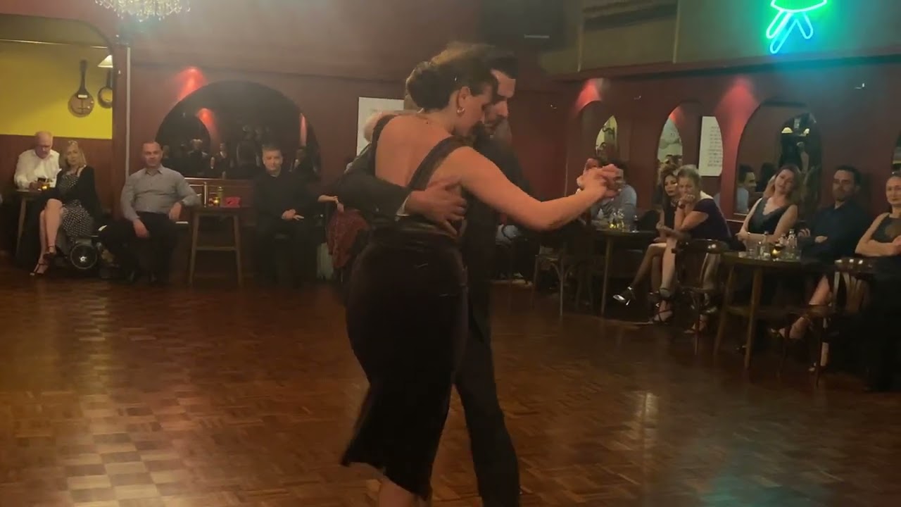Marco Nodari y Claudia Cavagnini "Flor de Montserrat"@Strictly Tango (Den Haag) 10/2/2023 4-4