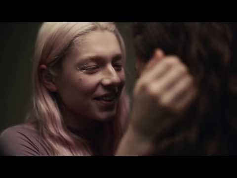 Euphoria S01E03 Rue kisses Jules