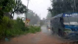 preview picture of video 'Heavy Rain Calicut Thamaersery Road'