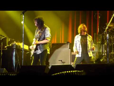 Tom Petty and Eddie Vedder - The Waiting (II) - Live in Amsterdam