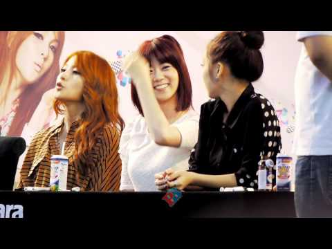[FanCam]110917 KARA Fansign (Seungyeon&Hara) by PizzaBbang
