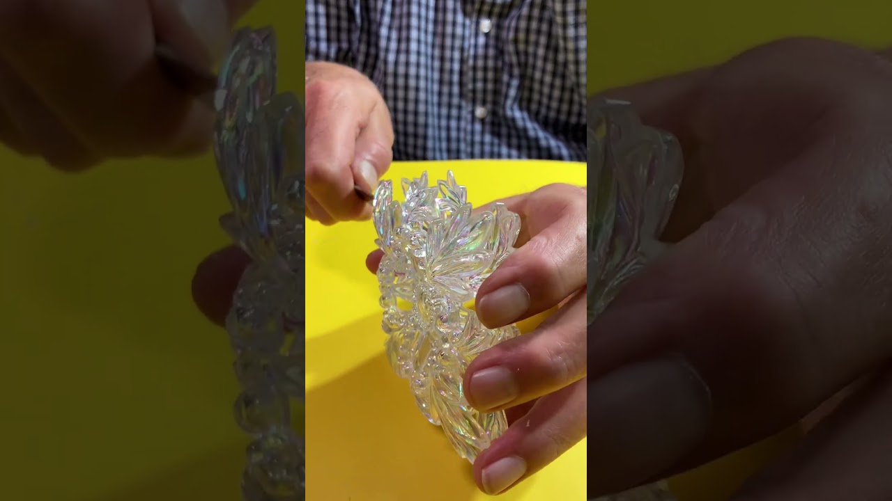 Grab Dollar Tree Snowflake Ornaments…new Stunning Idea #dollartree, #candlediy, #candlecraft,