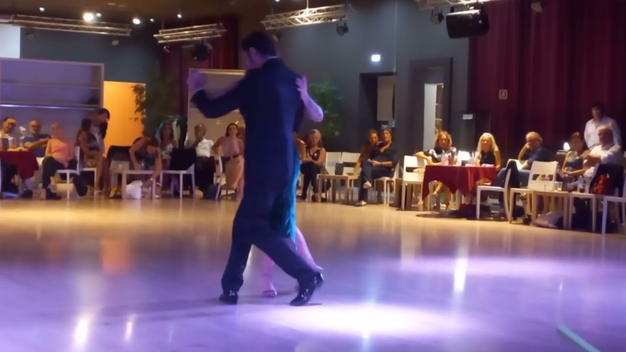 Marco Nodari y Claudia Cavagnini "Quejas de bandoneon" @milonga Cafe Caribe (Mi) 15/8/2022 4-4