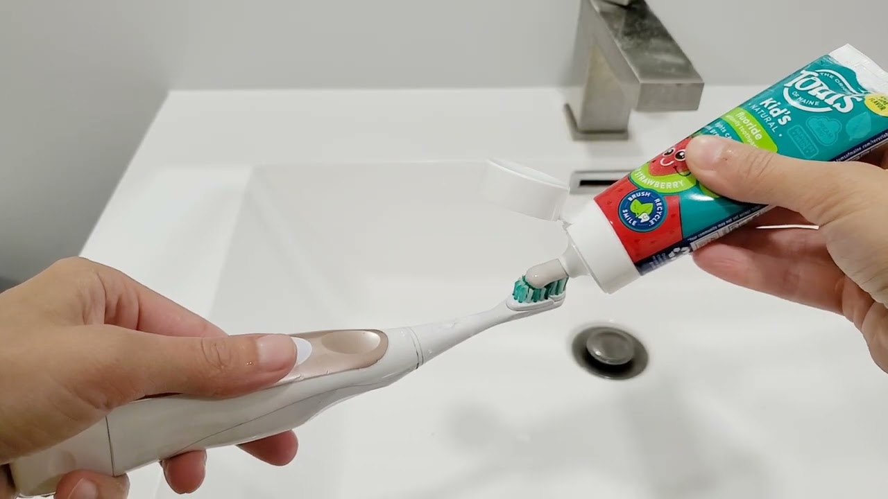 Tom's of Maine Silly Strawberry Kids Toothpaste Review | Natural & Kid-Friendly!