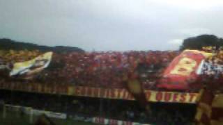 preview picture of video 'Coreografia Benevento - Crotone 21/06/09 Finale ritorno play - off'