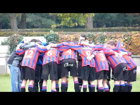 Zo vieren de spelers en technische staf een overwinning.