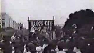 Bikini Kill - Suck My Left One (Live - 1992)