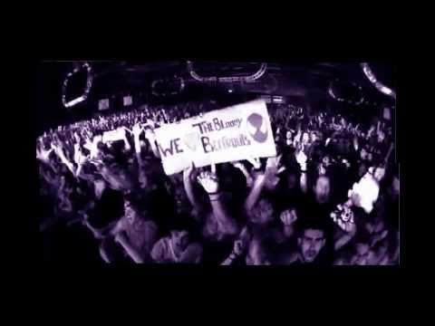 Crystal Castles - Not in love (feat. Robert Smith)