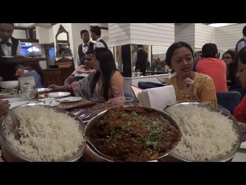 Dinner in Amritsar - Rice with Kashmiri Lamb Ghost Kadai & Amritsari Kulcha Video