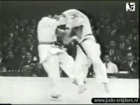 Judo Tokyo 1964 Campbell USA   Ong PHI