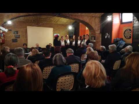 Klapa Skradinke - Svilen sarafan (Nemoj šiti stara majko)