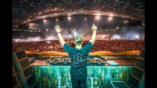 Download lagu Eminem - Without Me (Hardwell Bootleg) [LIVE @ Tomorrowland] mp3