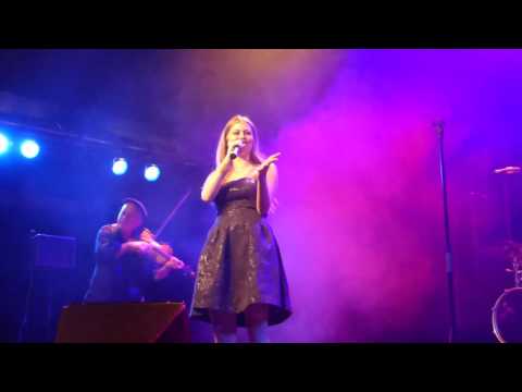 ZOË & Band Wiener Metropol "Royals" Lorde Cover