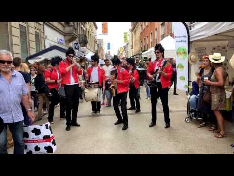 download lagu mp3 mp4 Electrochic, download lagu Electrochic gratis, unduh video klip Electrochic