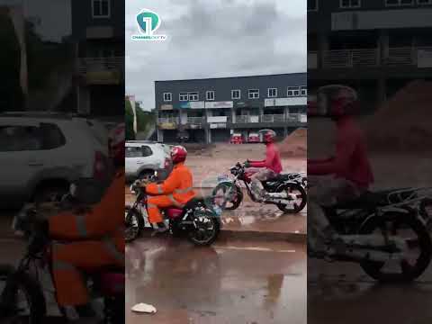 Heavy Flooding Hits Kasoa Road, Motorists Forced Into Single Lane | Ghana News