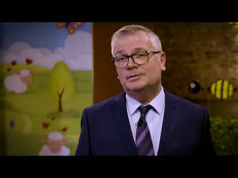 Jürgen B. Hausmann probt schon fleissig.