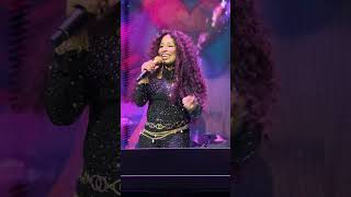 Chaka Khan ‘Tell Me Something Good’ Live 2025