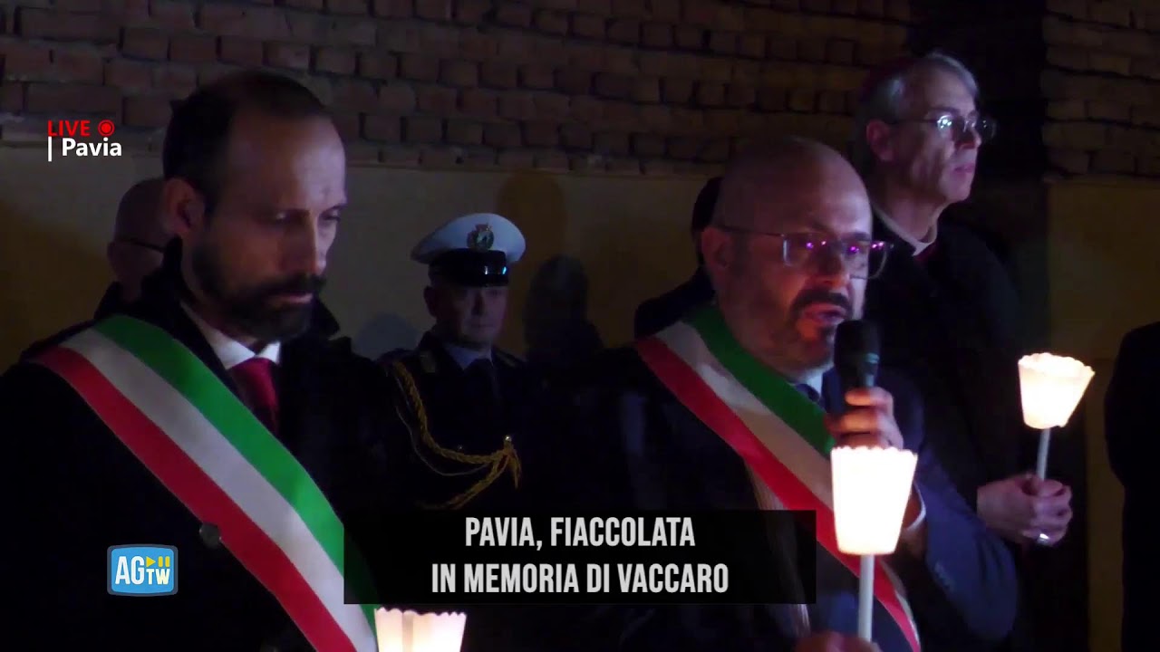 Pavia, fiaccolata in memoria di Vaccaro