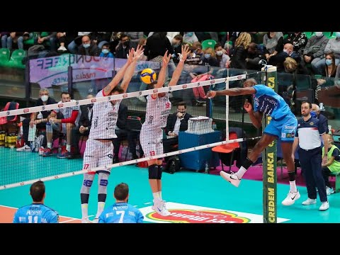 Pallavolo A2 maschile - Cuneo-Bergamo 0-3: highlights