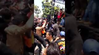 preview picture of video 'Edan Turun ala Biker's RX KING... #Aniv15thCKC #Cirebon #26Feb2017'