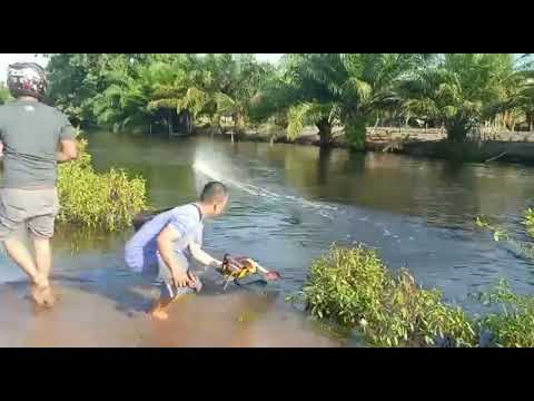 rc boat ,, brasles 3674,,, 3s