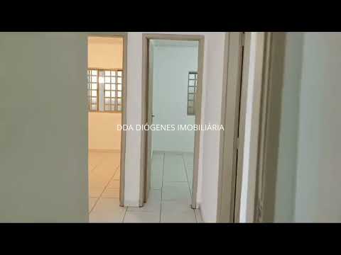 SHIGS 715 BLOCO F - EXCELENTE CASA DE ESQUINA DE 3 QUARTOS, DCE E GARAGEM