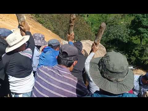 Gran derrumbe en una vereda de la Vega cauca ..  la fuerza del campesino