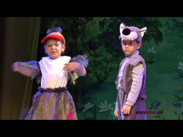 В День Театра мензелинские ребятишки подарили зрителям свои выступления