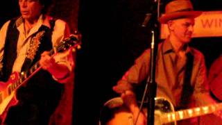 IAN HUNTER + THE RANT BAND -- &quot;MOVE OVER &#39;CAUSE YOU&#39;RE STANDIN&#39; IN MY LIGHT&quot;