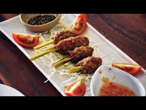 Khmer Pork & Lemongrass Sticks (សាច់ជ្រូកនិងដើមស្លឹកគ្រៃ) - Cambodian Cooking Class