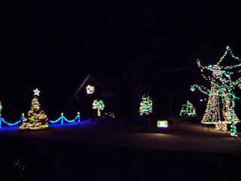 God Rest Ye Merry Gentlemen - Garth Brooks