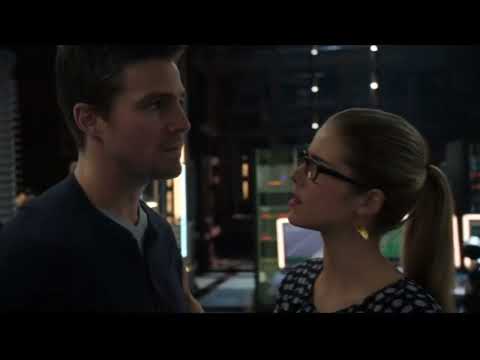 Olicity - Arrow -2x09 Pt.4- "How many women were you marooned with? Sure this wasn't fanasty island"