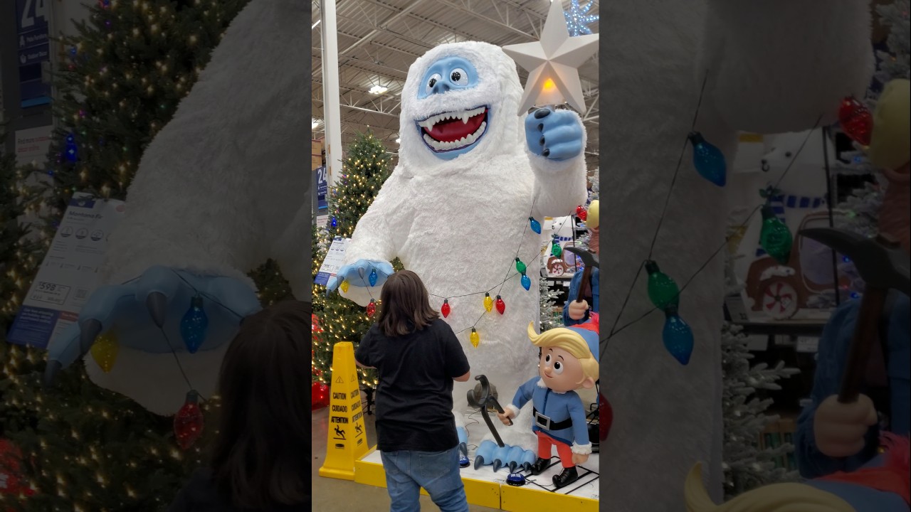 NEW Giant Abominable Snowman Lowes Christmas Animatronic 2025 YouTube #Shorts Demo Holiday Video 4K
