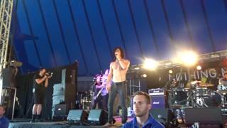 Nothing More &#39;Ripping Me Apart&#39; Live at Reading Festival 2016!