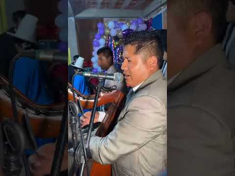 WALTER BERROSPI- CUMPLEAÑOS de MARIA CASIMIRO ROSAS- CARHUAZ - ANCASH