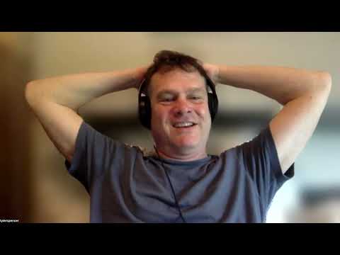 Bec Harbour chats with Dick Valentine from Electric Six