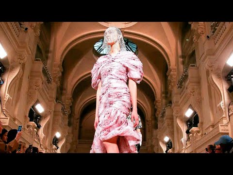 GIAMBATTISTA VALLI  Fall Winter 2020/21 - Paris Fashion Week | Full Fashion Show | Haute Life