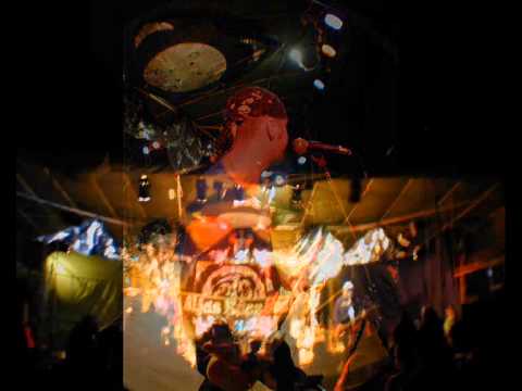 ALJAS KÚSZÓBAB - FEDETLEN KEBLEK - (Széllel Szembe album 2004 - 01. dal)