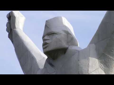 Kad dođeš u naš grad - Spomenici revolucije