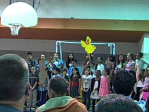 Azeneth's 5th grade group singing