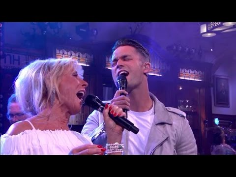 Jan Kooijman en Joke Bruijs – Up Where We Belong - RTL LATE NIGHT