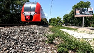 Электропоезд ЭС2Г-006 маршрутом 559Т Адлер - Гагры следует по перегону Весёлое - Цандрыпш, 07/2024.