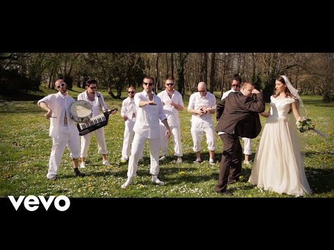 Kandžija i Gole žene - Crkva